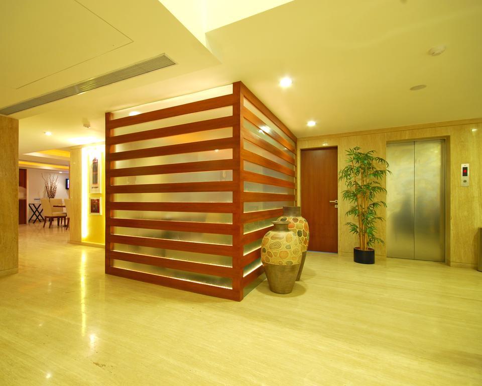 Park Ornate Viman Nagar 4*