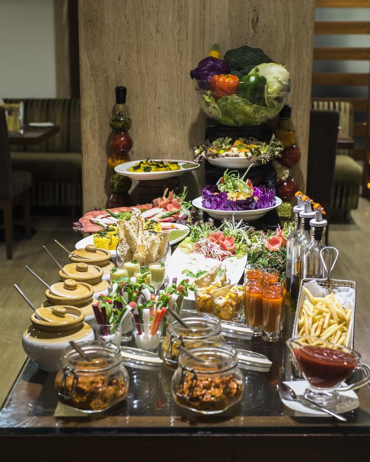 Hotel Park Ornate Viman Nagar 4*