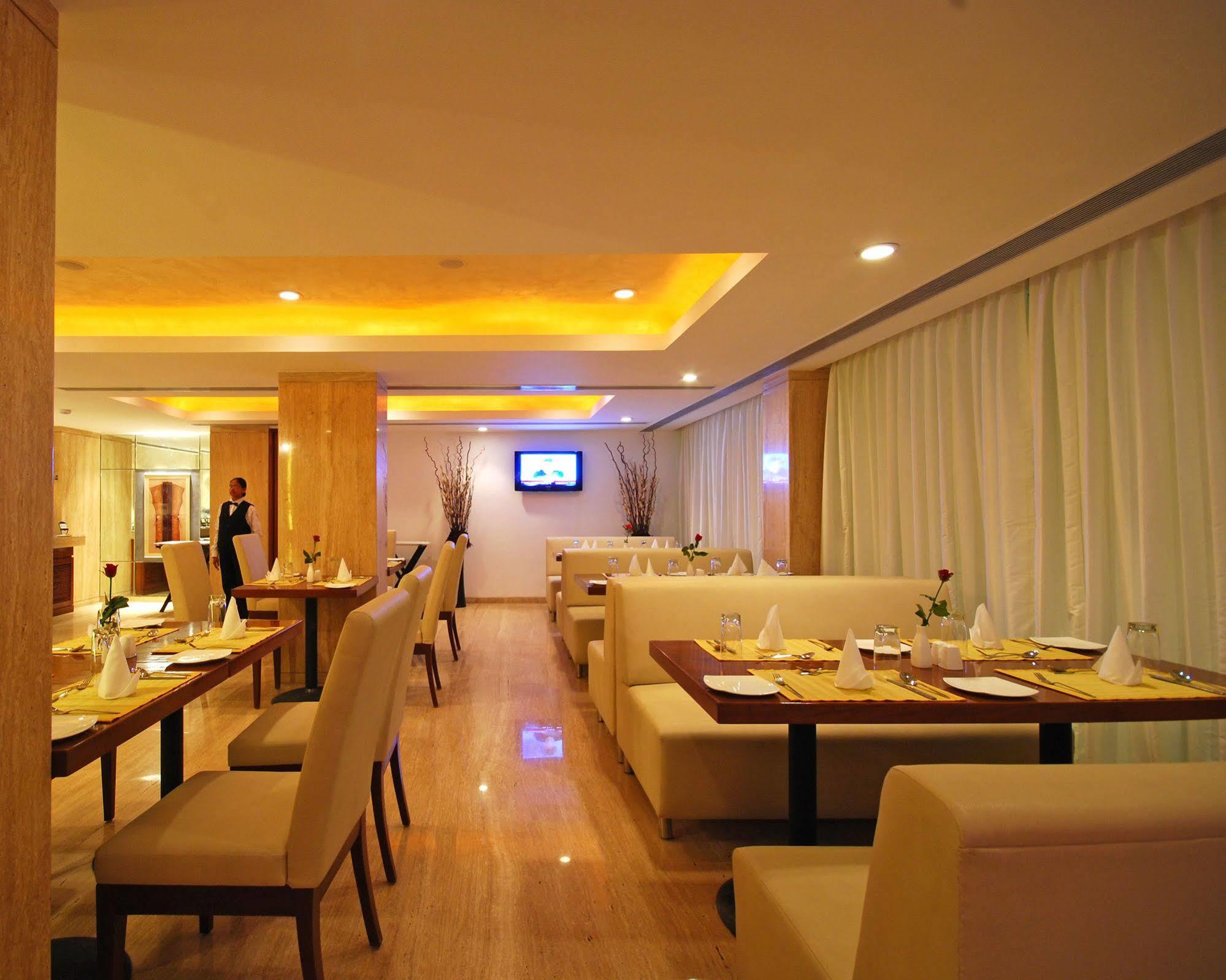 Hotel Park Ornate Viman Nagar