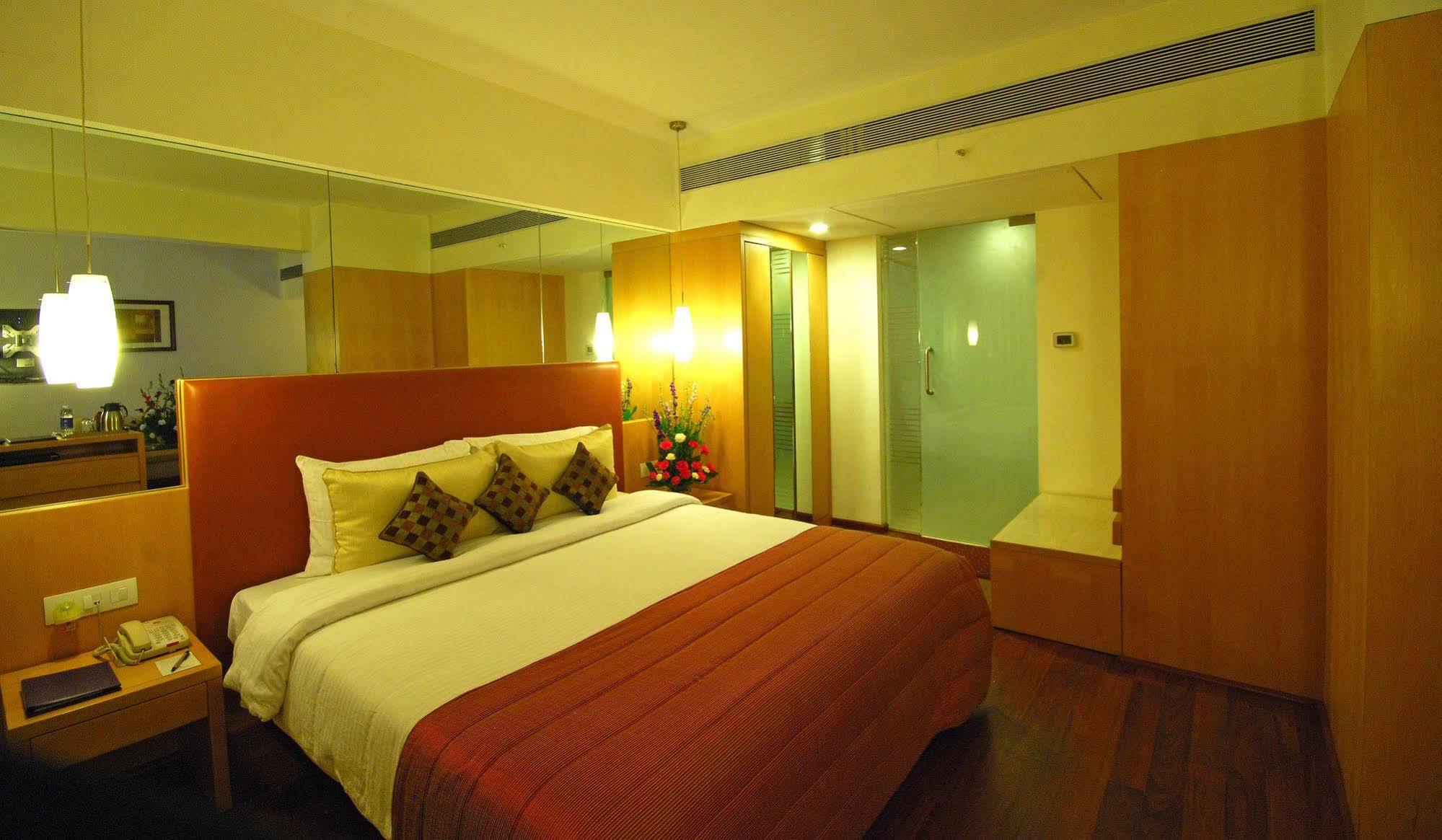 Hotel Park Ornate Viman Nagar 4*