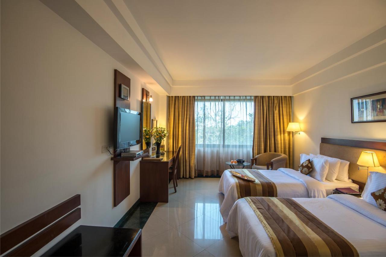 Park Ornate Viman Nagar Hotel 4*